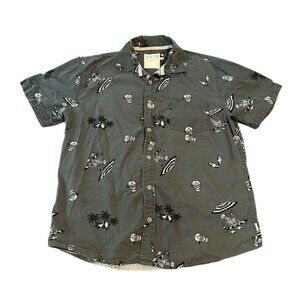 VSTR Premium Mens L Skull Print Button Down Short Sleeved Shirt Beach Pocket Y2K